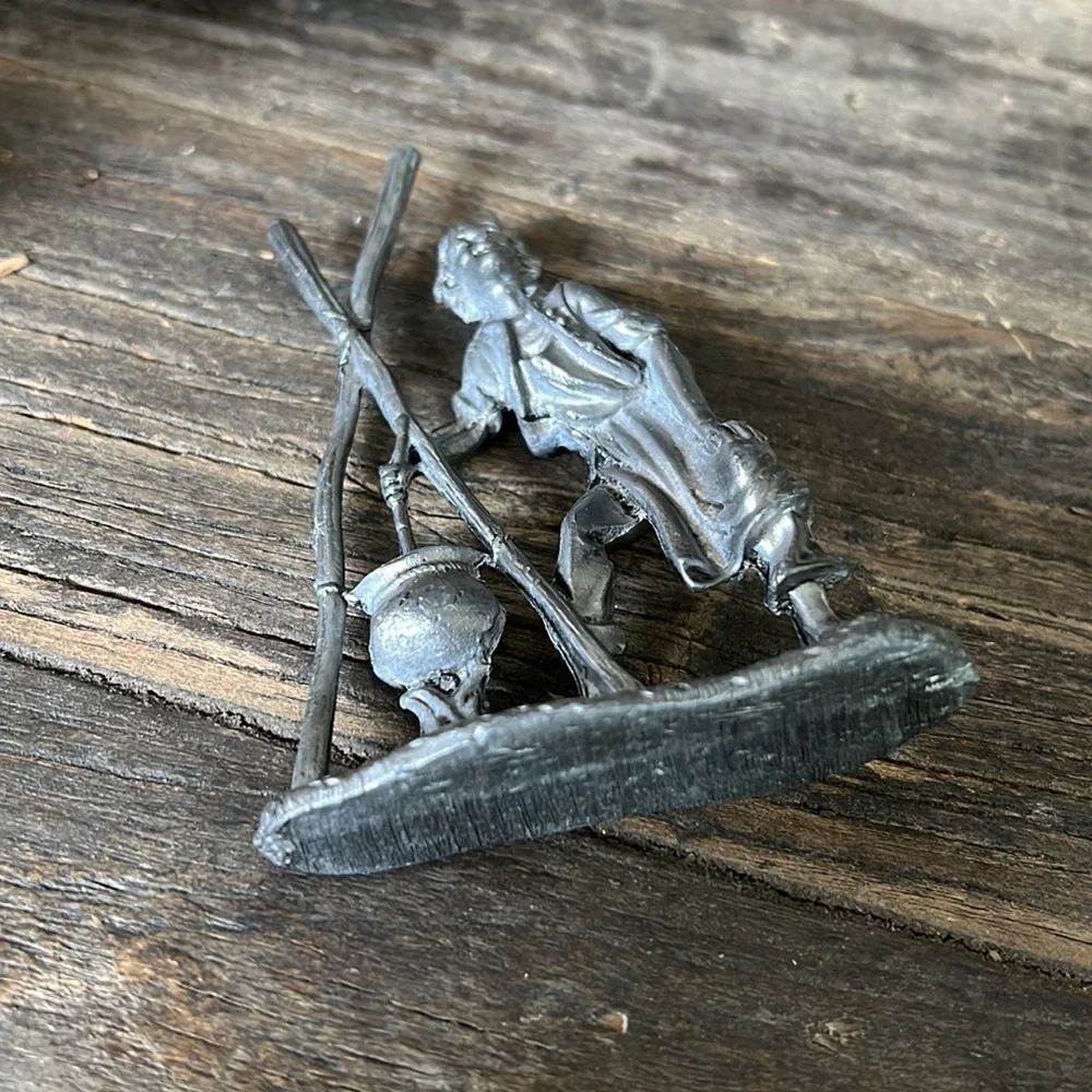 VINTAGE solid pewter fantasy figurine - 4” - Picture 2 of 9